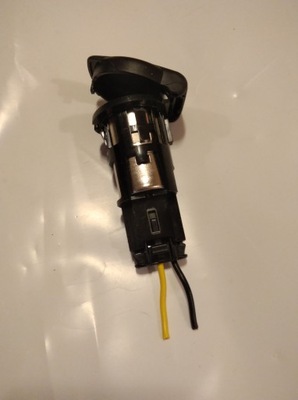 Роз'єм+ колодка прикурювача renault nissan фото №1