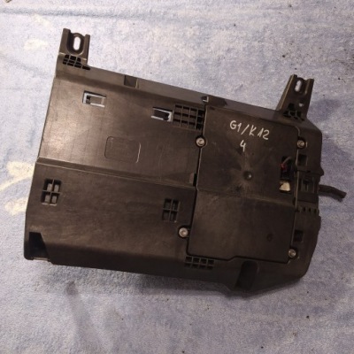 Коробка запобіжників mercedes a-klasa w177 a2475402506 фото №1