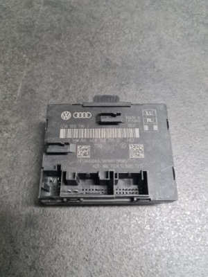 Блок керування модуль двері audi оригінальний номер 4g8959795j фото №1