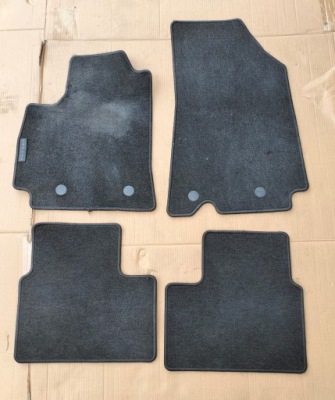 Renault arkana килимки велюрові фото №1