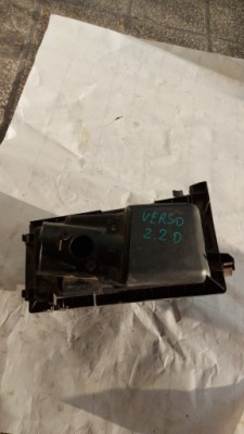 Корпус фільтра повітря toyota corolla verso 2.2d оригінальний номер фото №1