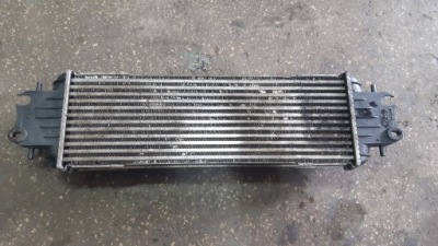 Интеркулер радиатор vivaro trafic ii 1.9dci фото №1