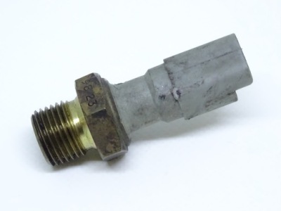 Peugeot 1.9 td датчик cis масла bitron 9823 фото №1