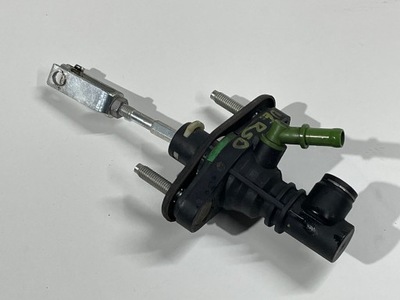 Помпа зчеплення toyota verso 09-18 фото №1