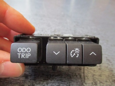 Перемикач odo trip lexus nx 300h 15d052 фото №1