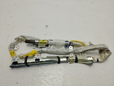 Toyota verso шторка безопасности правая 62170-0f020a фото №1