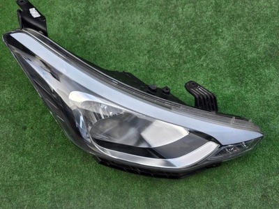 Hyundai i20 2 ii лампа передняя фото №1