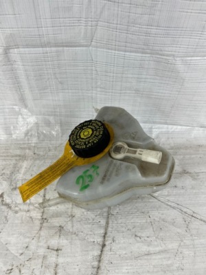 Mercedes cls 257 бак жидкость тормозной a2054300002 фото №1