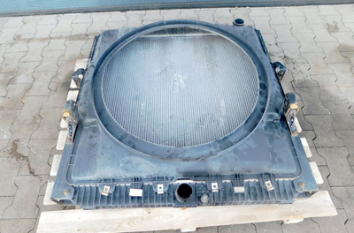 Mb actros mp4 12 euro 5 радіатор води фото №1