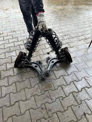 Амортизатор правый перед peugeot 208 i 9811371180 фото №1