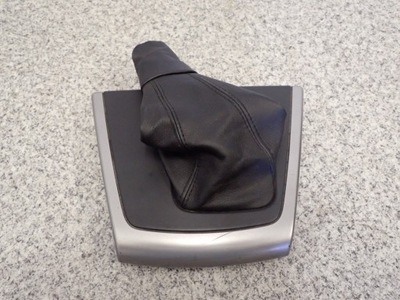 Mazda 5 08-10 чехол пластик средний рамка фото №1