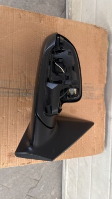 Kia stonic 2018- дзеркало праве 5 pin фото №1