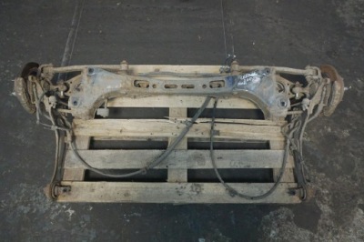 Kia ceed i sw kombi балка підвіска заднього поворотний кулак фото №1