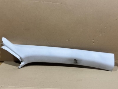 Защита стойка правый перед peugeot 308 ii t9 9677359377 фото №1