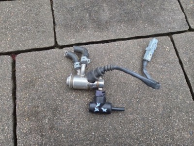 Renault dacia mercedes dci форсунка adblue 208995377r фото №1