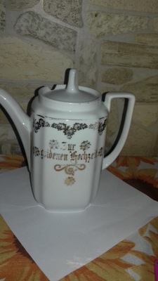 dzbanek porcelanowy stary