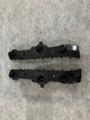 Nissan note ii 17- лівий правий напрямна бампера передній фото №1