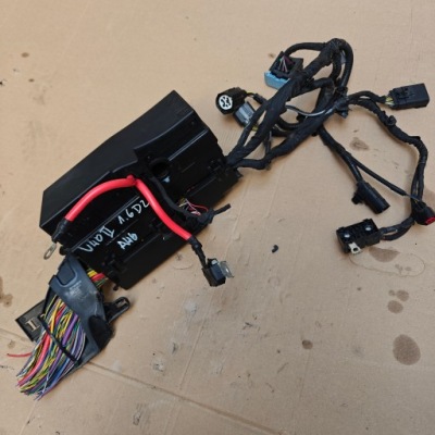 Volvo v40 ii коробка запобіжників 1.6 d 2014r фото №1