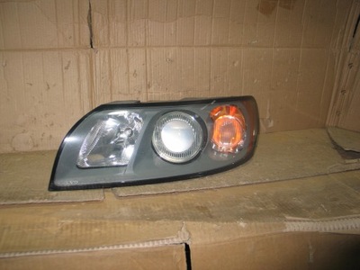 LAMP LEFT FRONT VOLVO S40 V50 04-07R. 30678912 EUROPE  