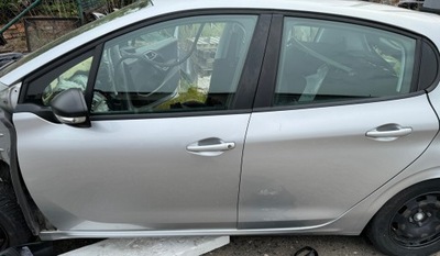 Дверь левая задние задняя полный цвет ezr peugeot 208 i 2012-2019 фото №1