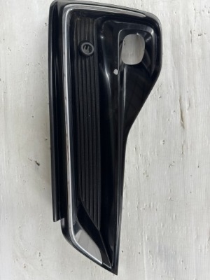 Galaxy mk4 lift решётка бампера правая lm2b19952v фото №1