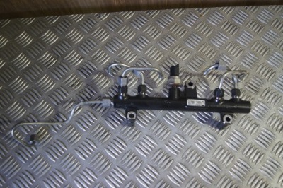 Молдинг впрыскная peugeot citroen ford 9681909680 фото №1