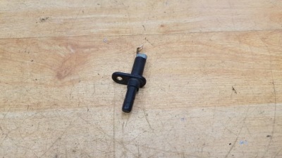 Датчик контактор крышки багажника задняя opel zafira a фото №1