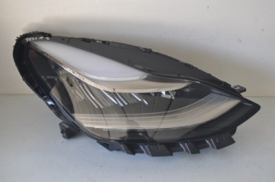 Tesla model 3 3 17-20 фара full led правий перед фото №1