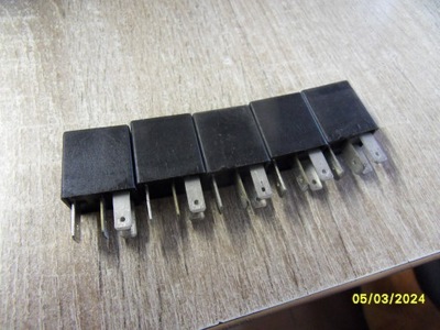 РЕЛЕ 12V 16A OPEL 90229206