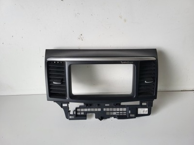 Mitsubishi lancer viii x рамка радіо навігації фото №1