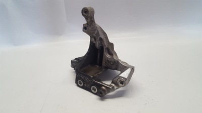 Toyota land cruiser 120 кронштейн насоса wody фото №1