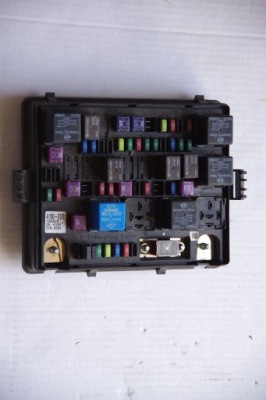 Коробка предохранителей ssangyong rodius a150-ed0 84410-06100 фото №1