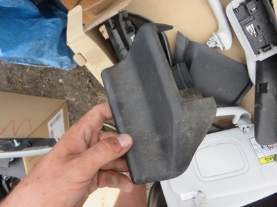 Захист заглушка сидіння лівий задня jeep renegade fiat 500x l0388307aa x фото №1