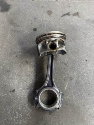 Mercedes glc 253 2.0 274 поршень шатун 2741517 фото №1