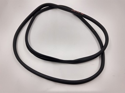 Suzuki swift mk8 5d прокладка дверь правый перед фото №1