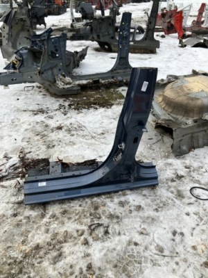 Порог левый блок двигателя ford fiesta mk8 5d 17- фото №1