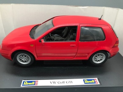 VOLKSWAGEN Golf IV GTI Red 1998 1/18 Revell