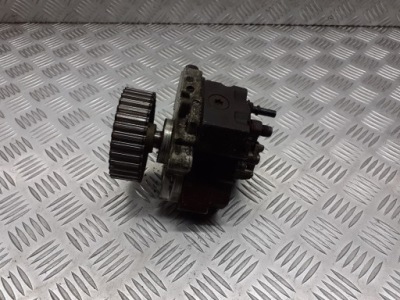 Насос впрыскная renault scenic ii 1.9 dci 8200342594 фото №1