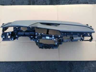 Audi e-tron 4kl консоль панель приладів панель приладів шкіра oryg. фото №1