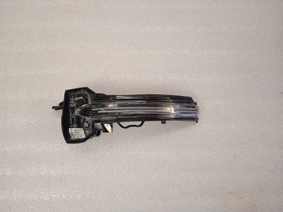 Mercedes cla w117 поворотник дзеркало правий фото №1