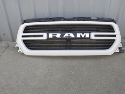 Dodge ram 2019 19- решётка радиатора перед решётка радиатора камера usa фото №1