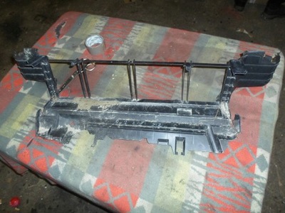 Mercedes w212 lift впуск воздуха ловушка 2125053230 фото №1