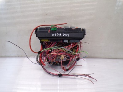 Модуль sam bsi mercedes w204 2045456101 фото №1