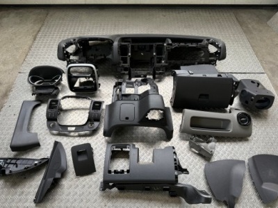 Trafic iii 15- консоль панель приладів приладова панель приладів фото №1