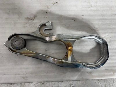 Dodge ram 19- правый крепление кронштейн фото №1