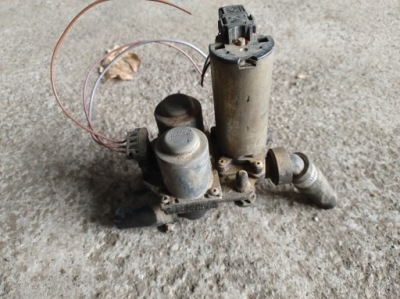 Клапан воды электроклапан помпа отопления mercedes w140 cl140 1408300084 фото №1