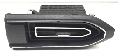 Решітка обдув права dacia sandero iii 687604132r фото №1