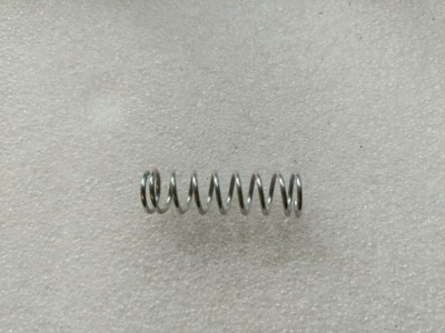 Fiat 126p - пружина полуось приводной фото №1