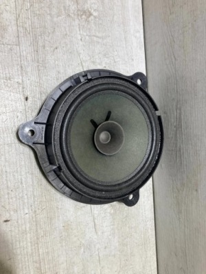 Renault clio v 2019 динамик дверь задняя фото №1