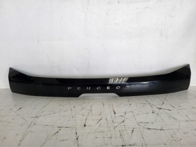 Молдинг накладка крышки задняя peugeot 208 ii фото №1